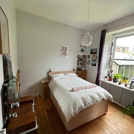 Quirky Apartment In Leith エディンバラ エクステリア 写真